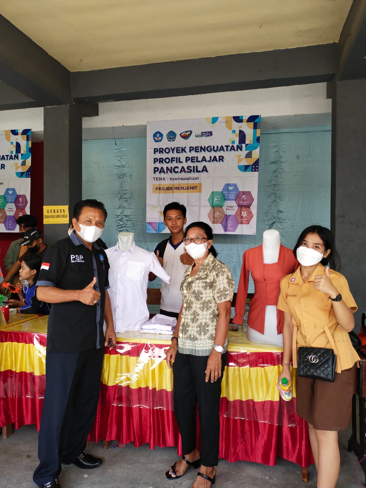 Proyek Menjahit