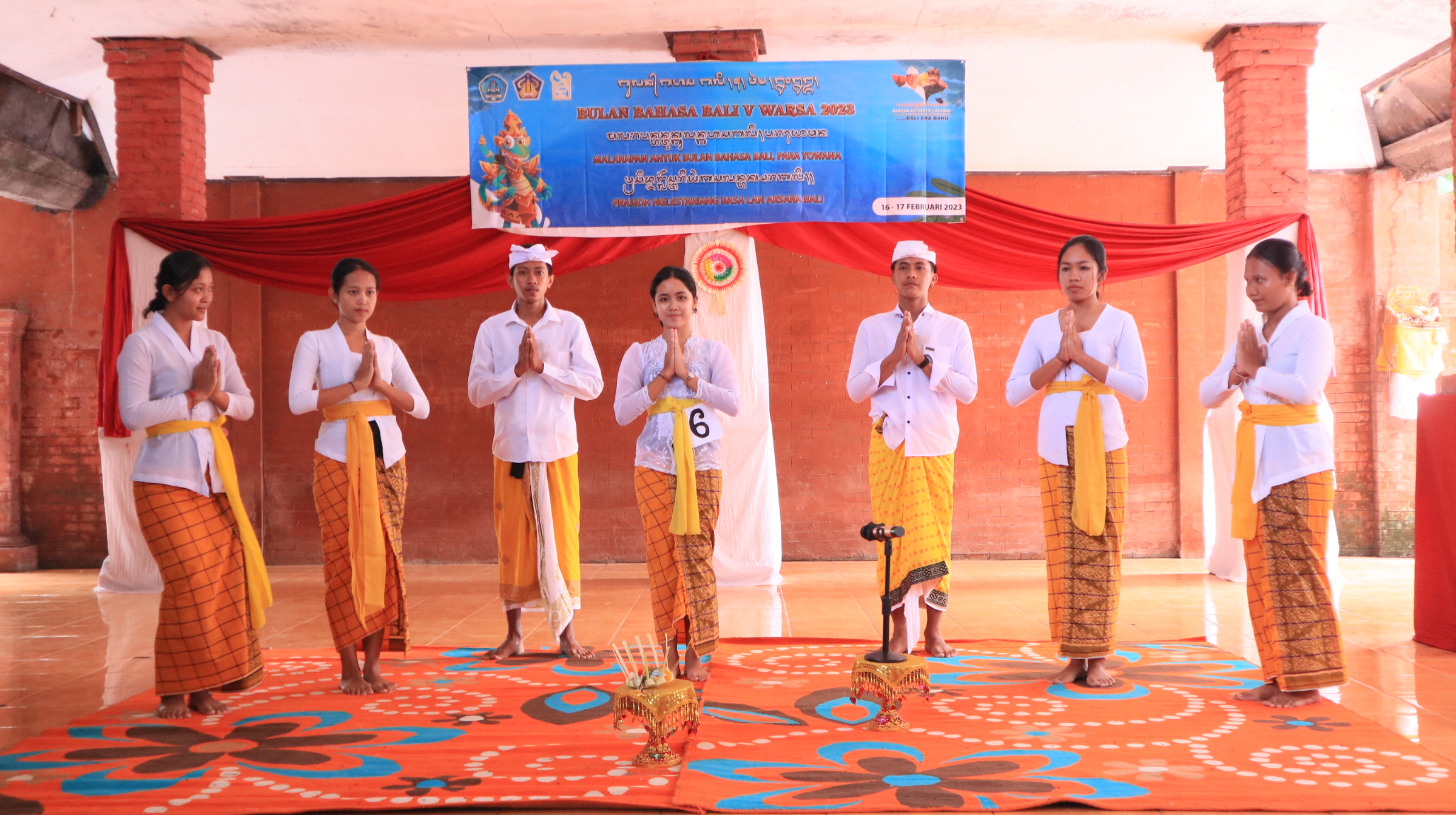 Lomba Mekidung