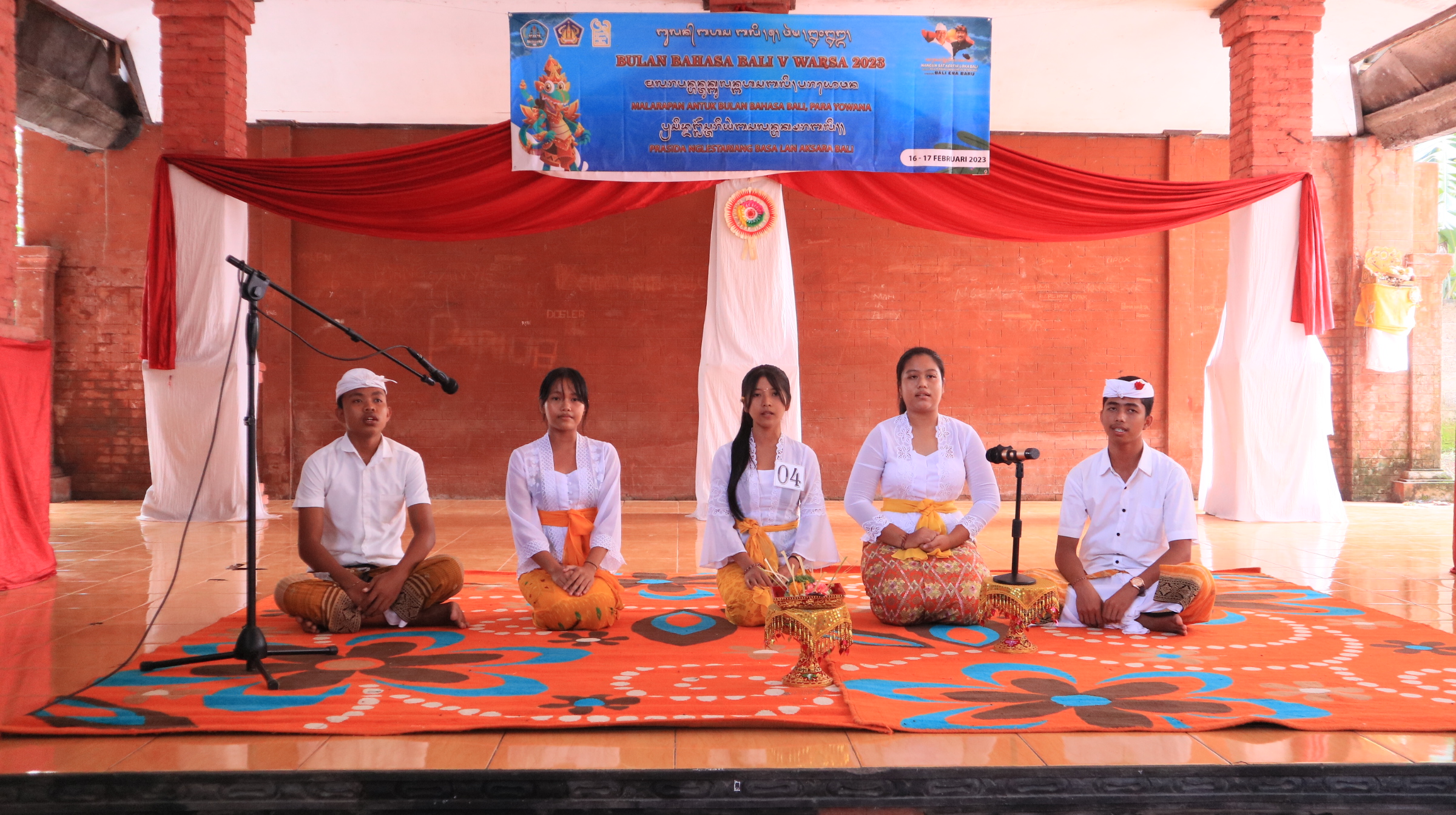 Lomba Mekidung